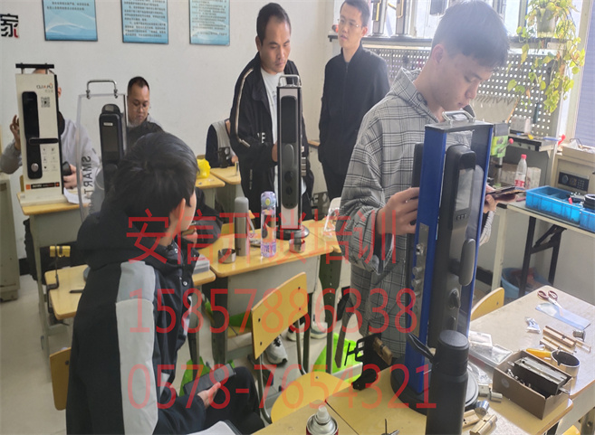 丽江学开锁什么地方报名学习的人多？