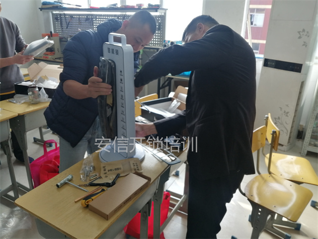 在普洱学锁匠技术哪里学得快？